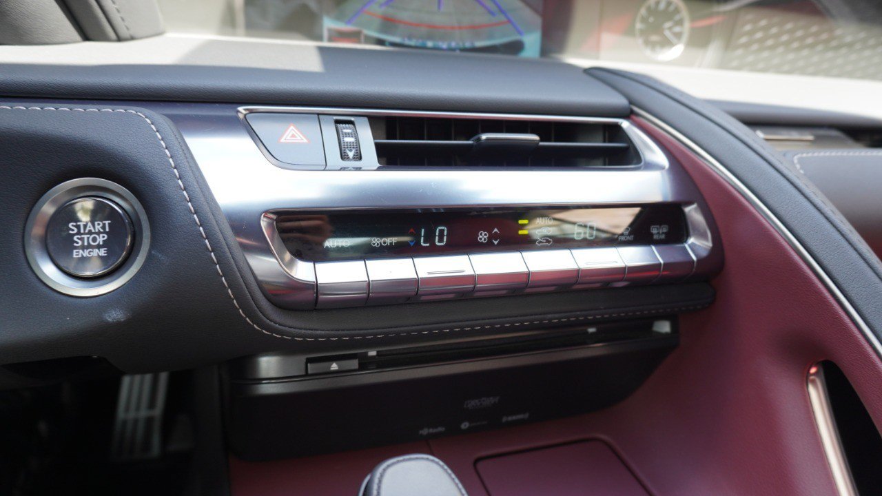 Used 2023 Lexus LC 500 Convertible w/ Touring Package RWD image 16