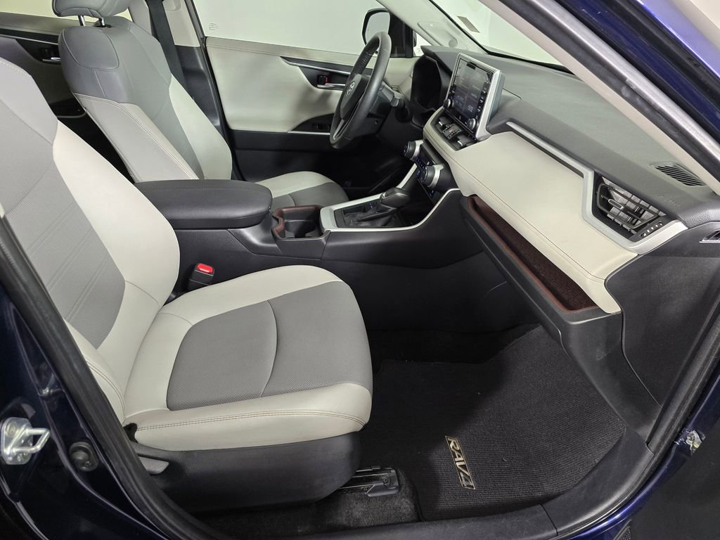 Used 2021 Toyota RAV4 Limited FWD image 11