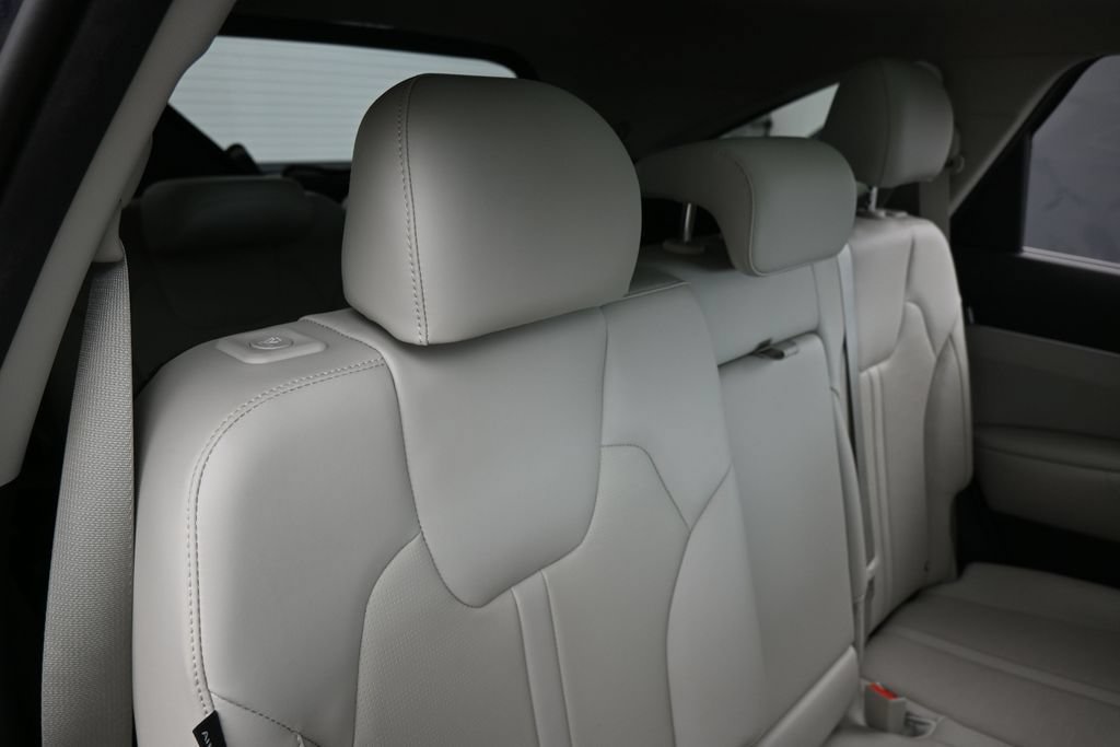 Used 2025 Kia Sorento S w/ Panoramic Sunroof Package FWD image 41