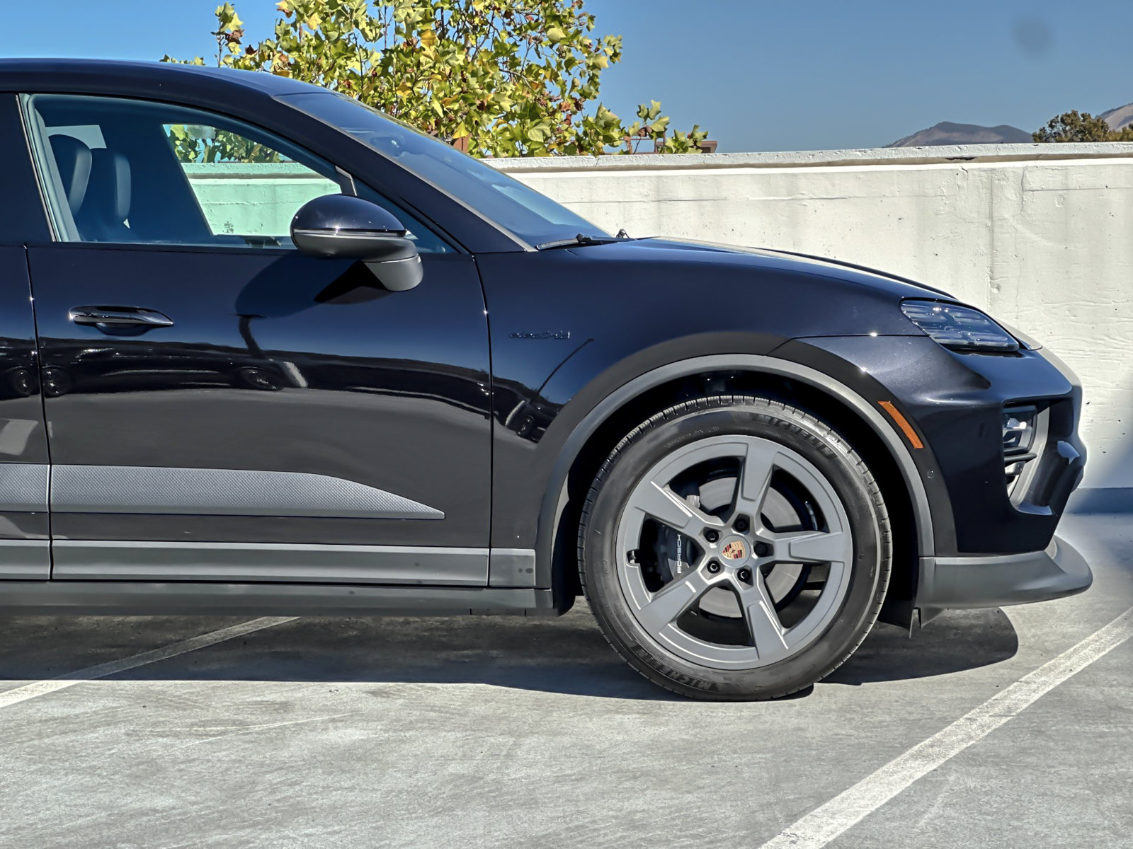 Certified 2026 Porsche Macan 4 Electric AWD/4WD image 36