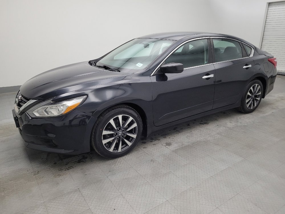 Used 2016 Nissan Altima 2.5 SV image 2