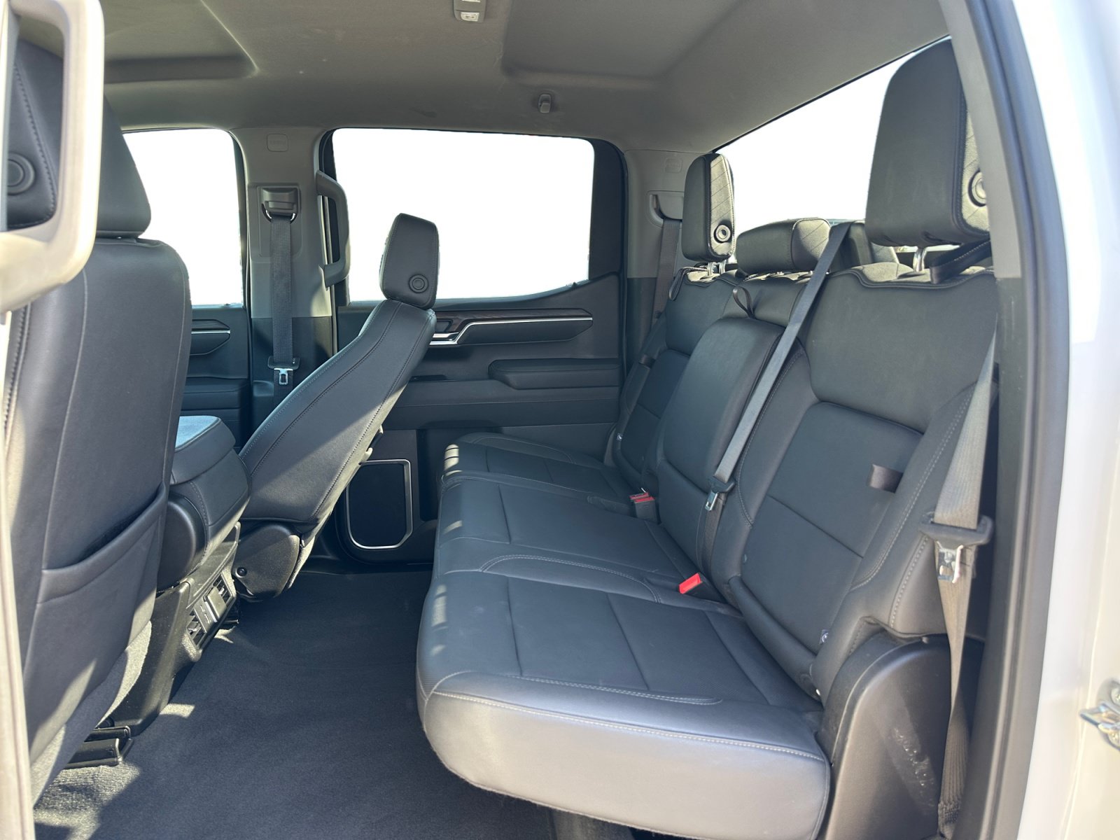 Used 2026 GMC Sierra 1500 SLT AWD/4WD image 13