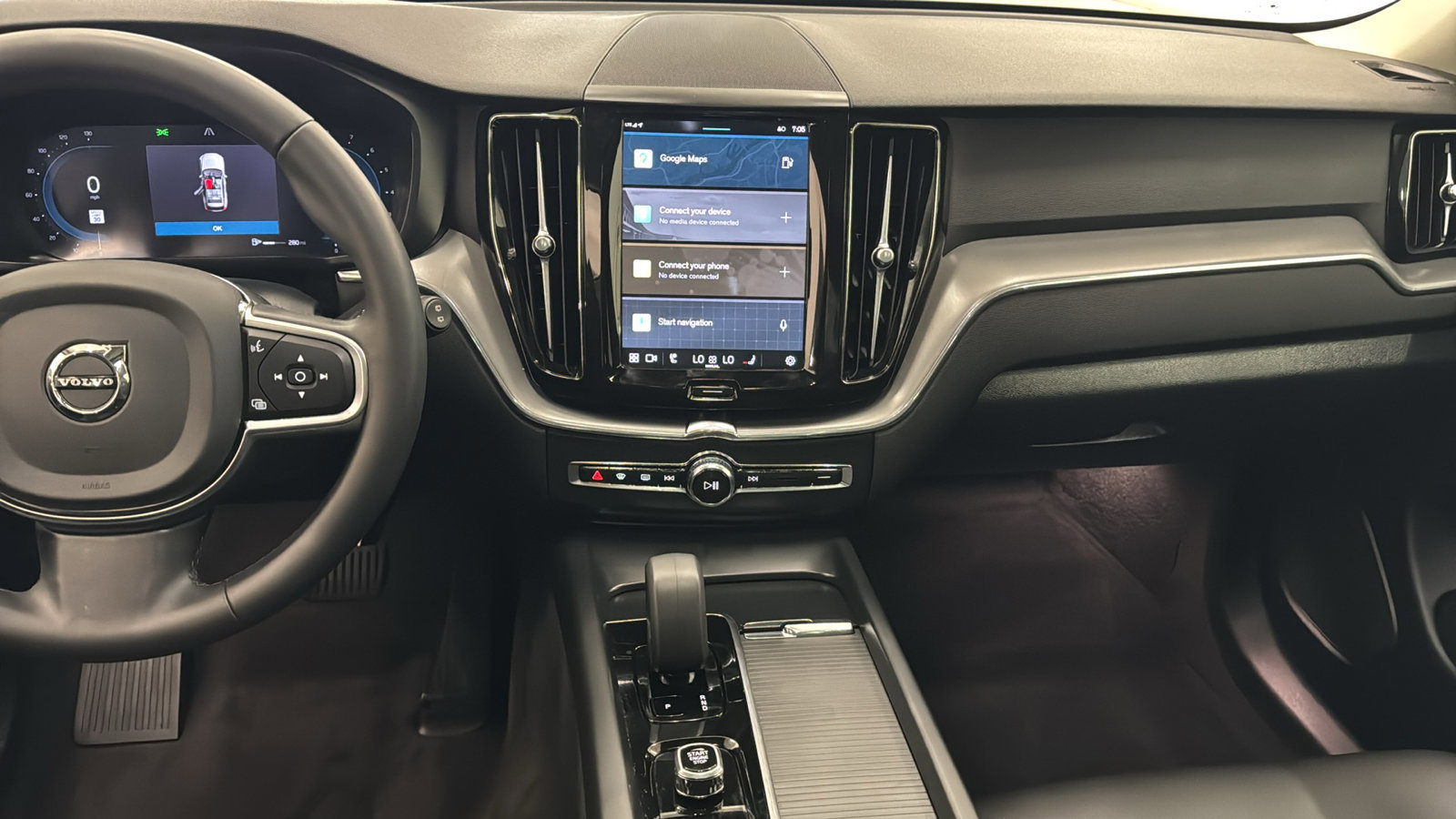 Used 2024 Volvo XC60 B5 Core image 11