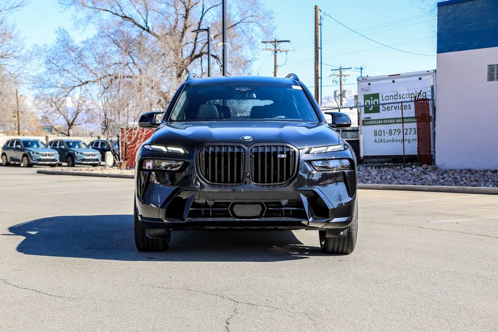 New 2026 BMW X7 M60i image 8