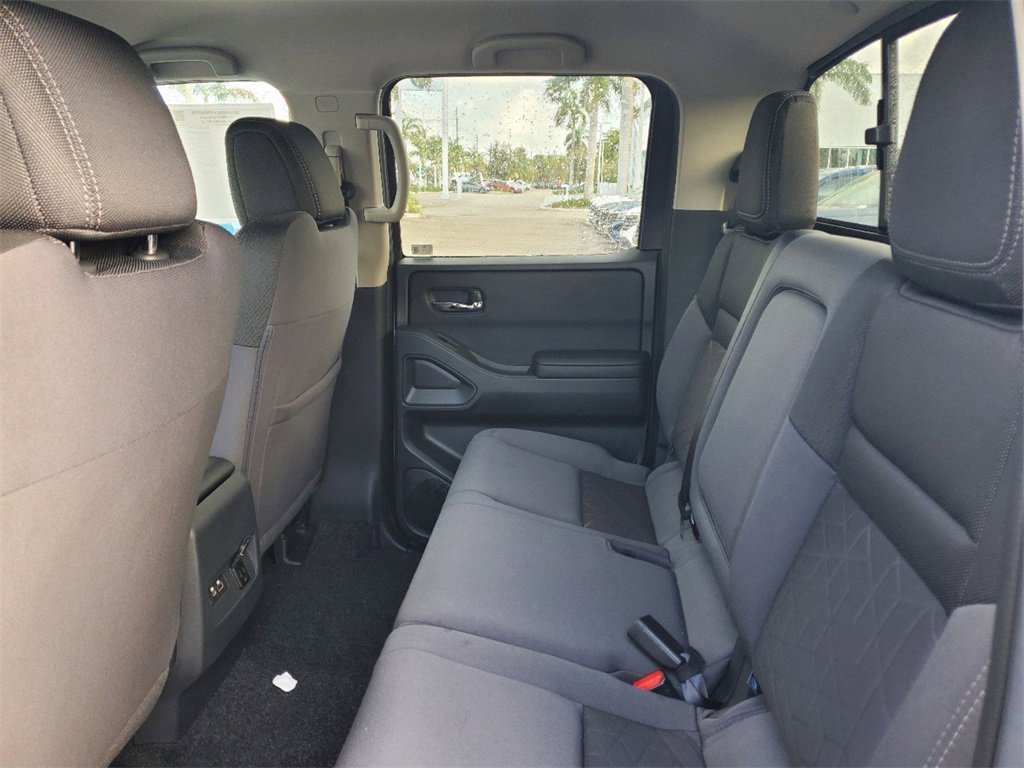 New 2025 Nissan Frontier SV w/ SV Convenience Package image 5