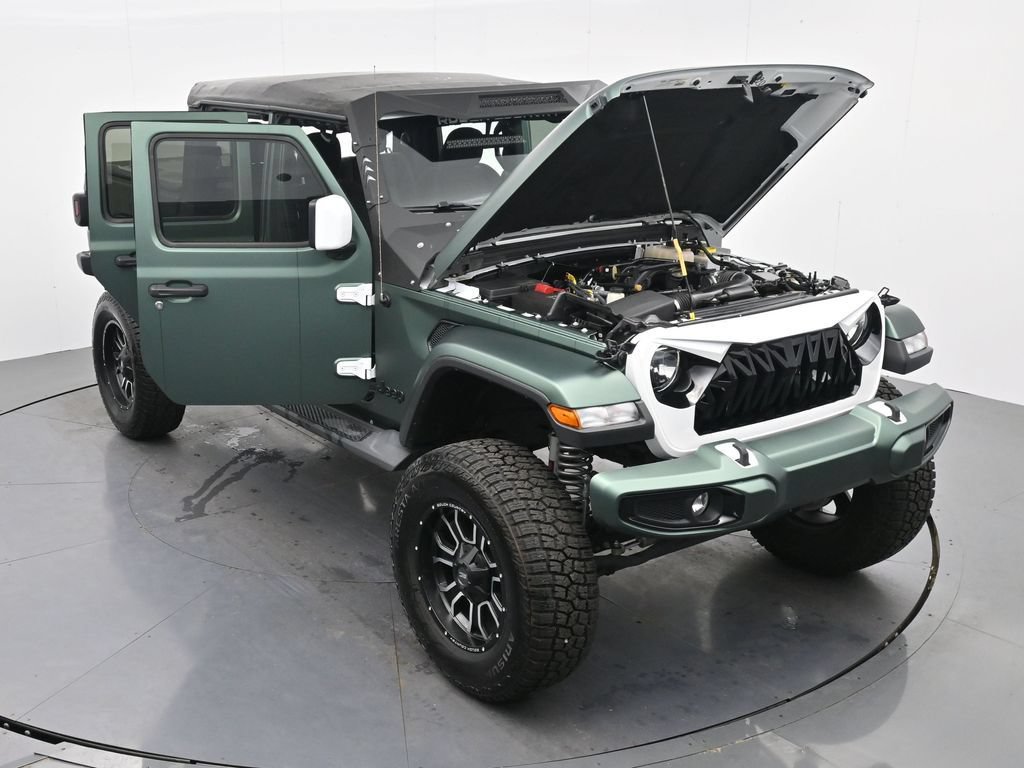 Used 2023 Jeep Gladiator Sport AWD/4WD image 37