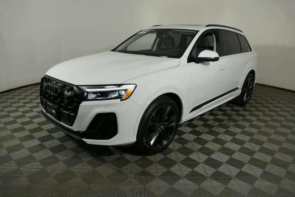 Certified 2026 Audi Q7 3.0T Premium Plus w/ Premium Plus Package AWD/4WD image 3