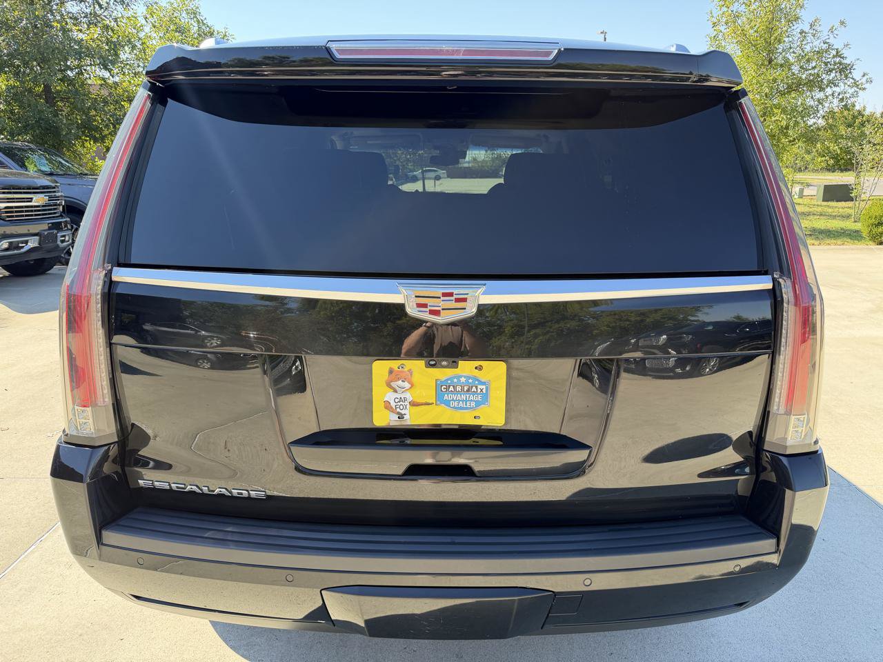 Used 2020 Cadillac Escalade Luxury AWD/4WD image 6