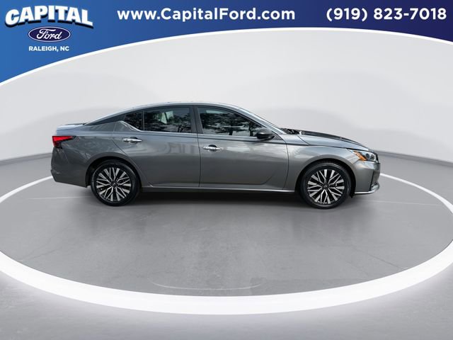Used 2024 Nissan Altima 2.5 SV FWD image 9