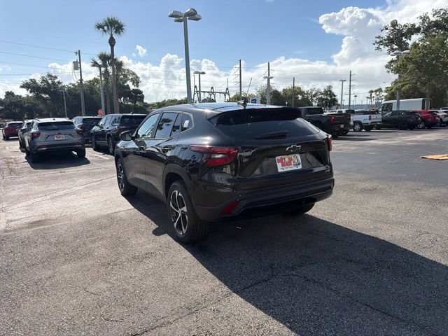 New 2026 Chevrolet Trax RS w/ Sunroof Package FWD image 9