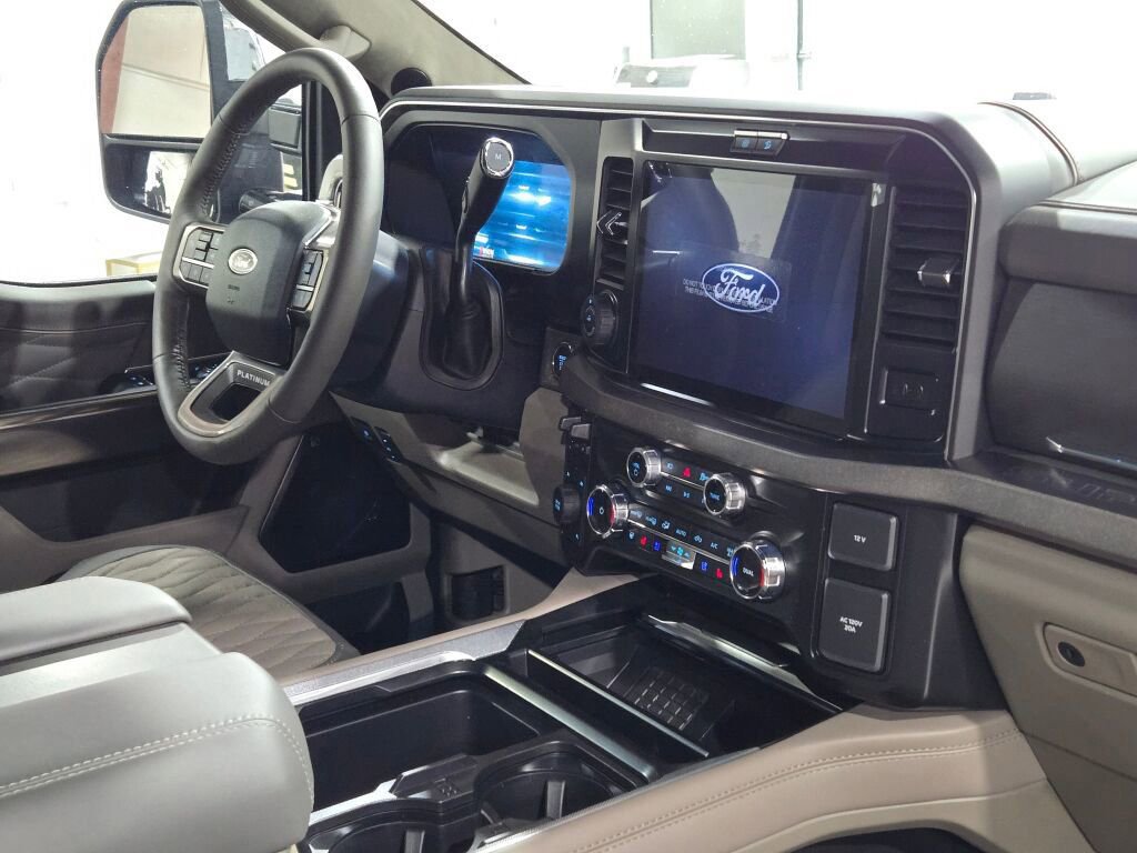New 2026 Ford F450 Platinum w/ Platinum Plus Package image 10