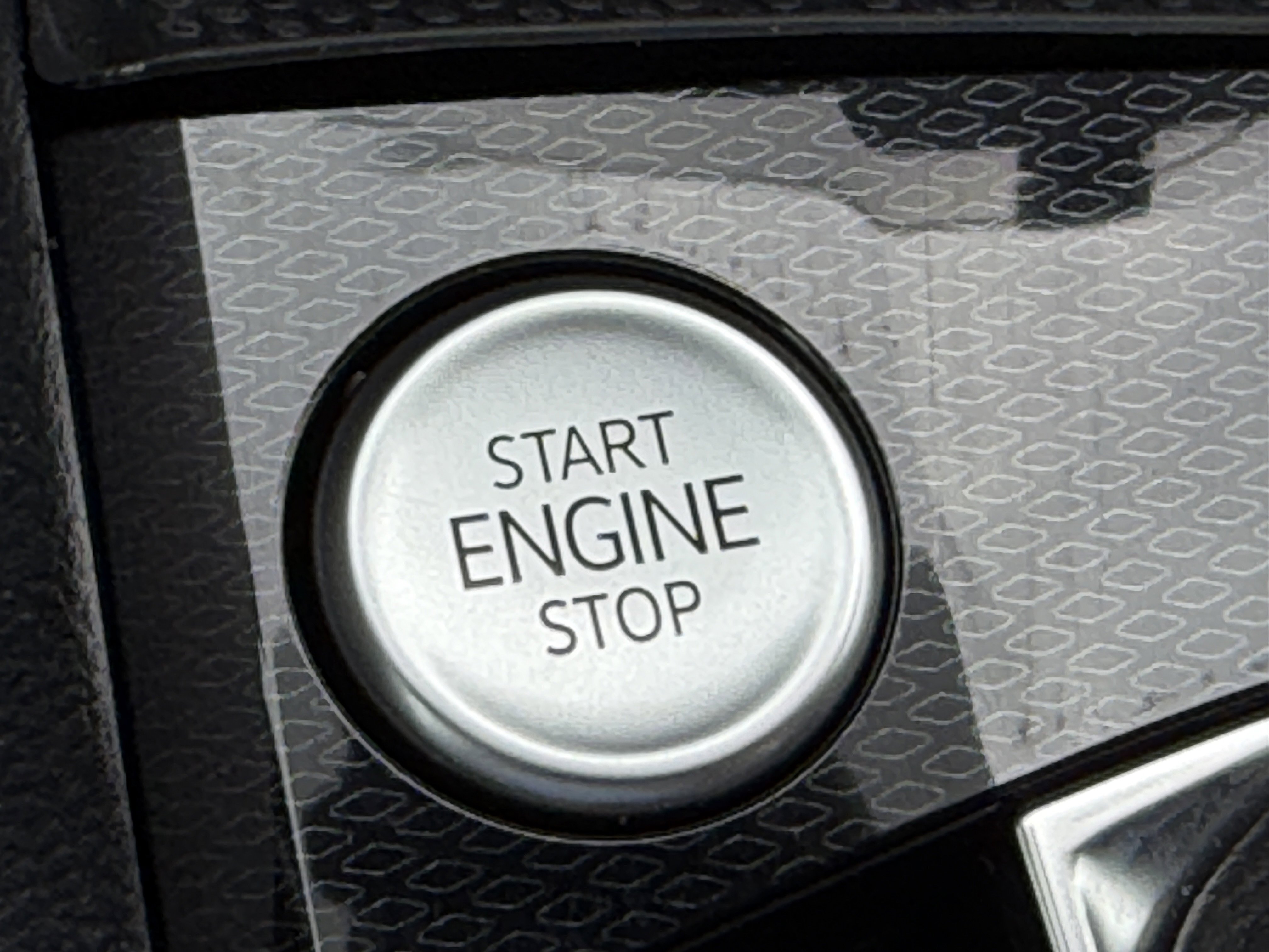 Used 2025 Volkswagen Taos SE image 23