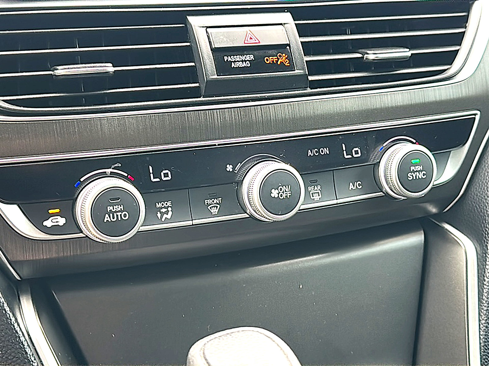 Used 2018 Honda Accord LX image 32