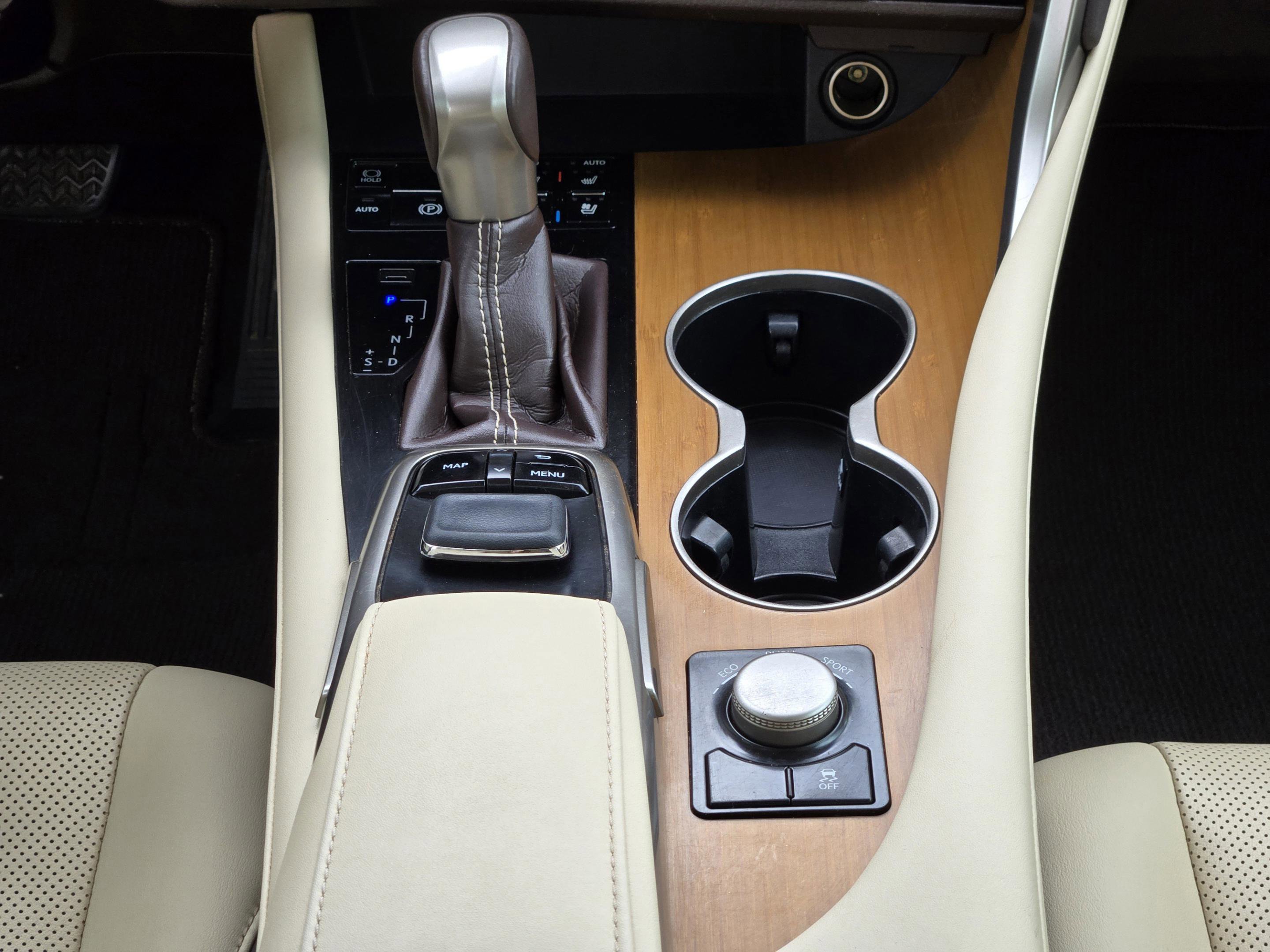 Used 2018 Lexus RX 350 FWD w/ Premium Package image 16