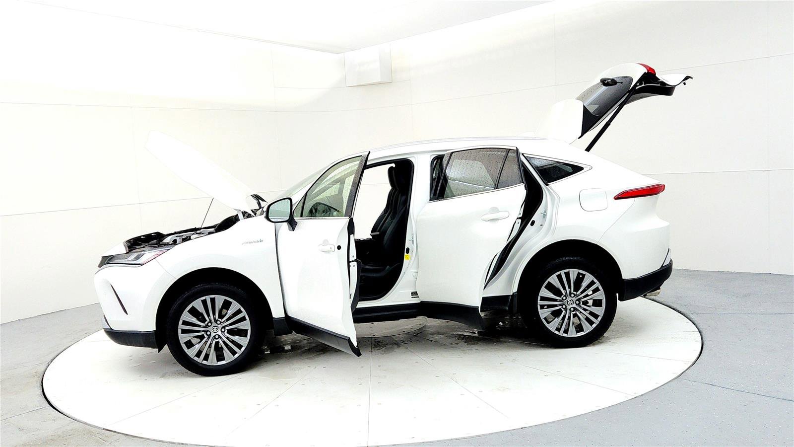 Used 2021 Toyota Venza Limited image 10