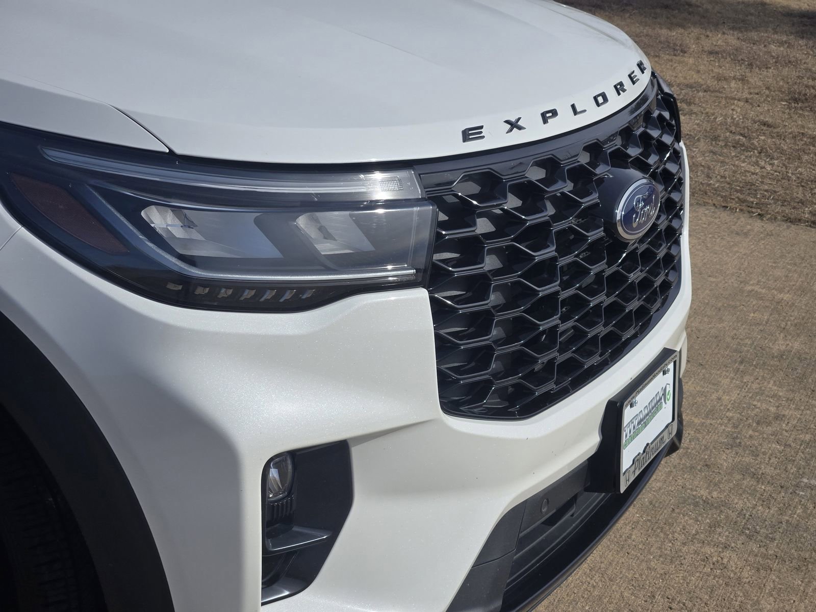 Used 2025 Ford Explorer ST-Line w/ Premium Package image 12