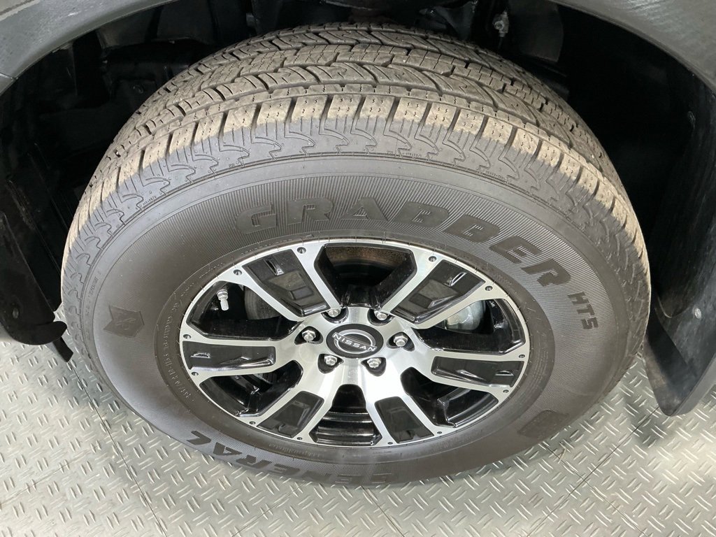 Used 2024 Nissan Titan SV w/ SV Convenience Package image 39