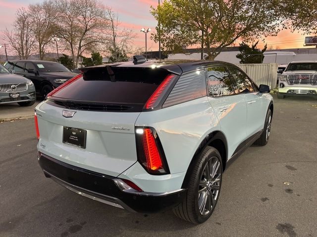 Used 2025 Cadillac Optiq Sport 2 image 7