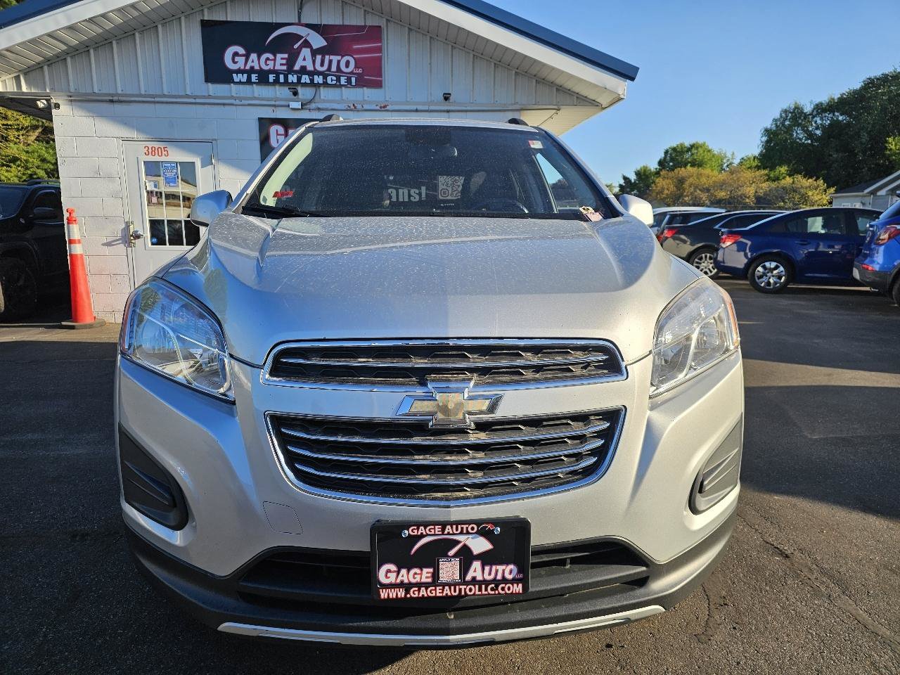 Used 2016 Chevrolet Trax LT w/ LT Convenience Package AWD/4WD image 3