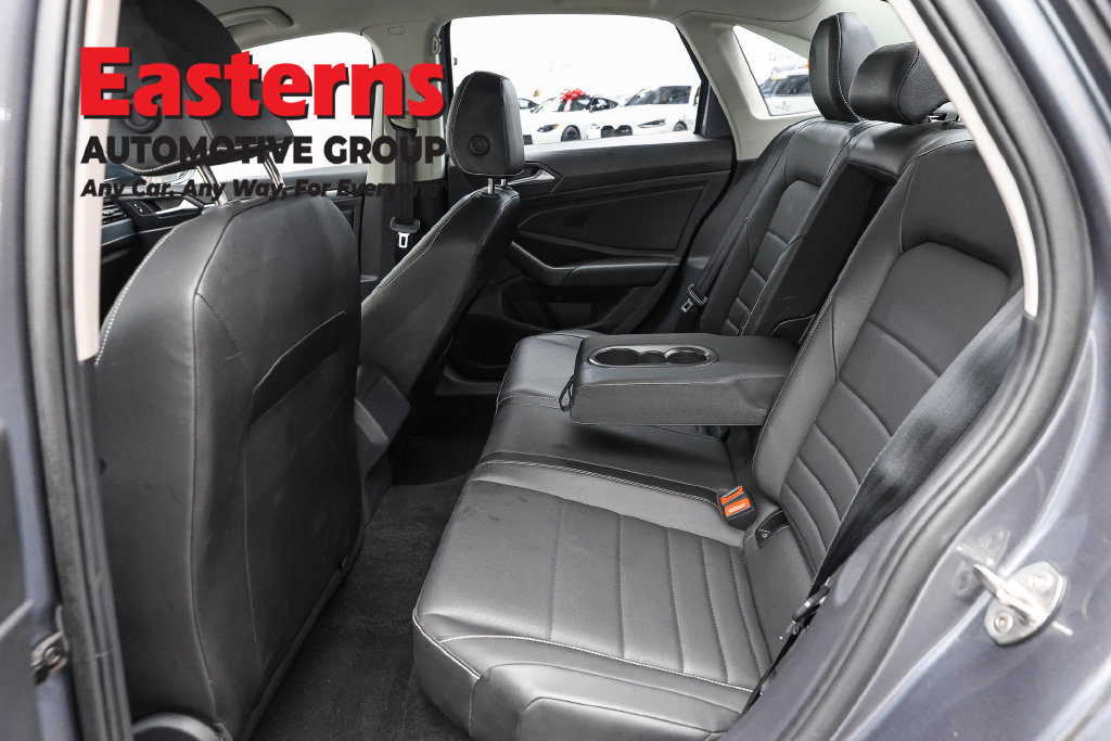Used 2024 Volkswagen Jetta SE FWD image 22