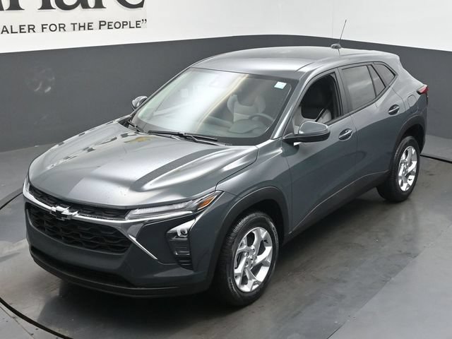 New 2026 Chevrolet Trax LS w/ LS Convenience Package FWD image 23