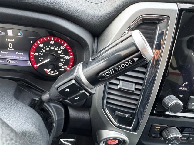Used 2020 Nissan Titan SV image 28