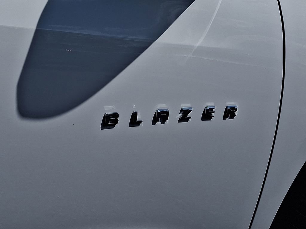 New 2026 Chevrolet Blazer LT w/ Sound & Technology Package AWD/4WD image 20