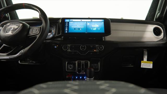 Used 2025 Jeep Gladiator Sport image 21