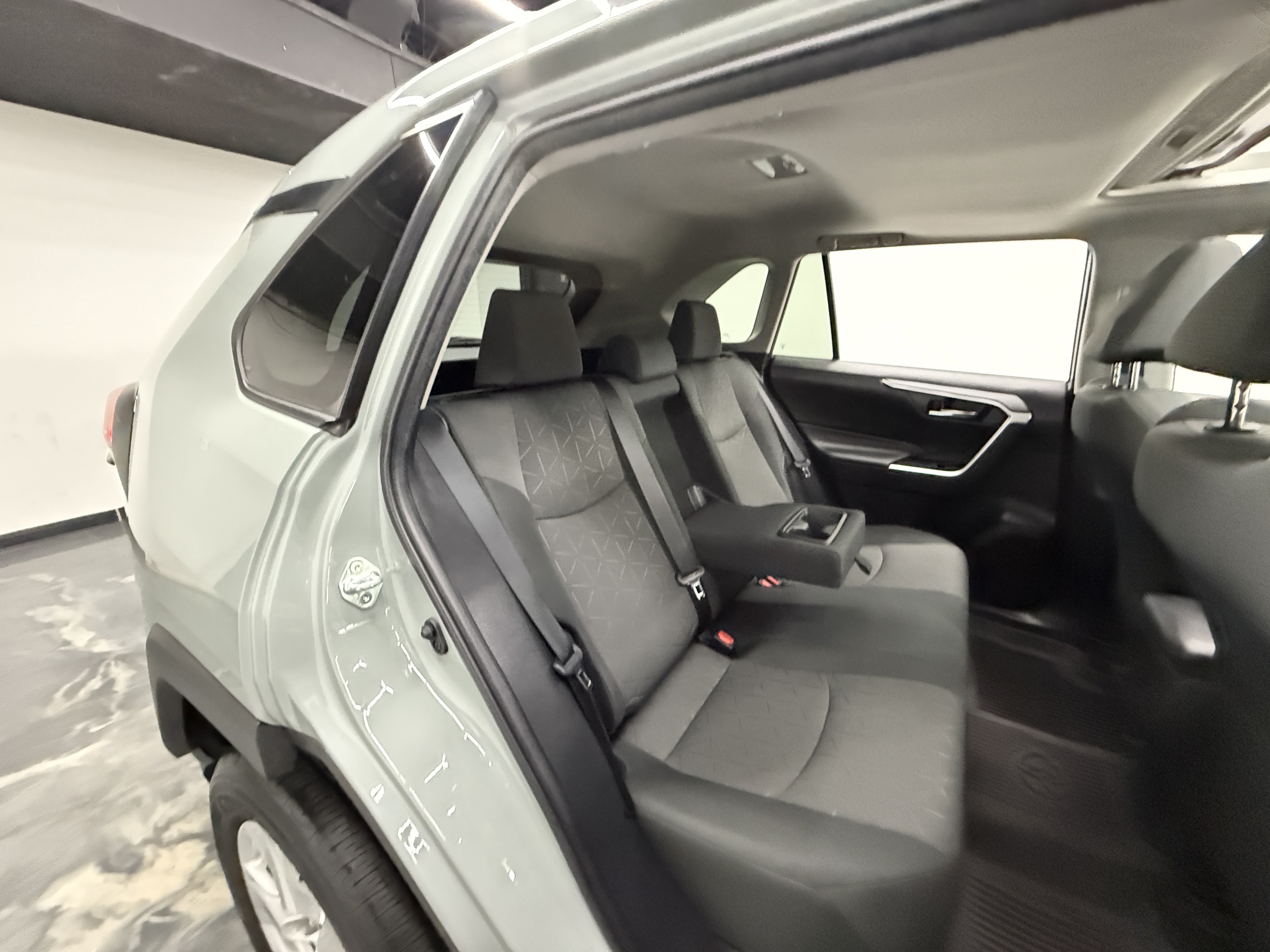 Used 2021 Toyota RAV4 XLE w/ Convenience Package AWD/4WD image 20