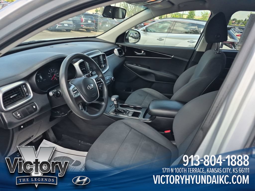 Used 2019 Kia Sorento L FWD image 9