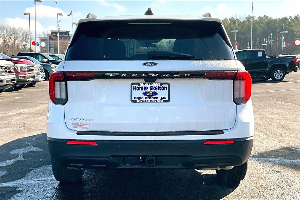 New 2026 Ford Explorer Active image 4