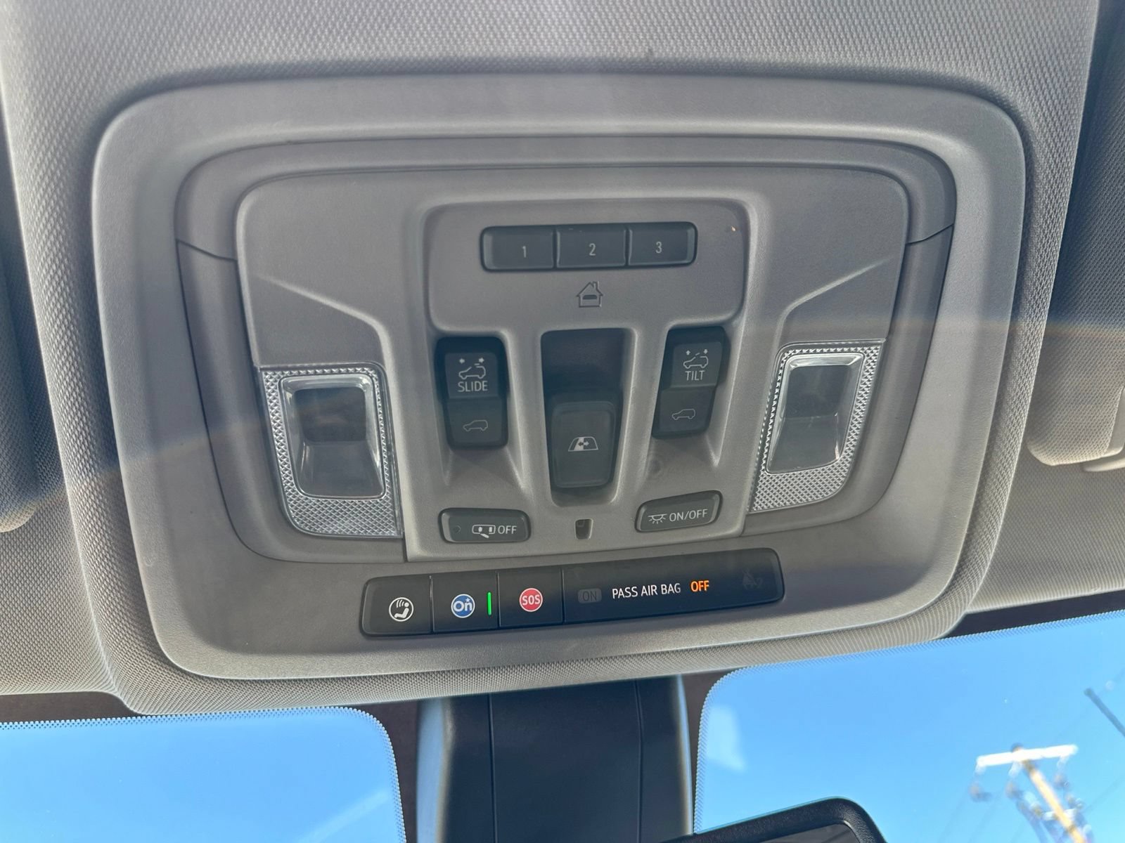 Used 2019 Chevrolet Silverado 1500 LTZ w/ LTZ Premium Package AWD/4WD image 81
