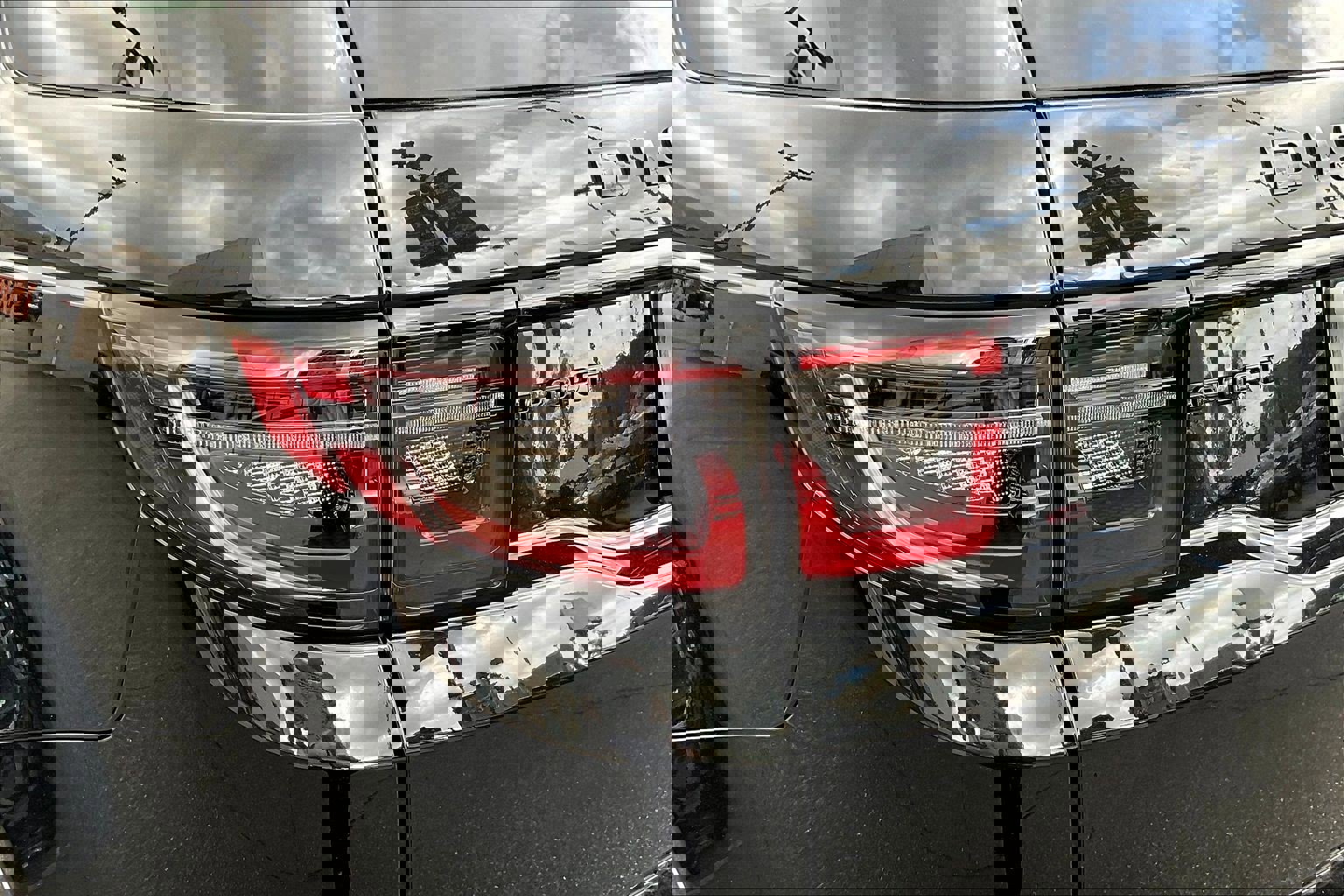 New 2026 Land Rover Discovery Sport Landmark image 6