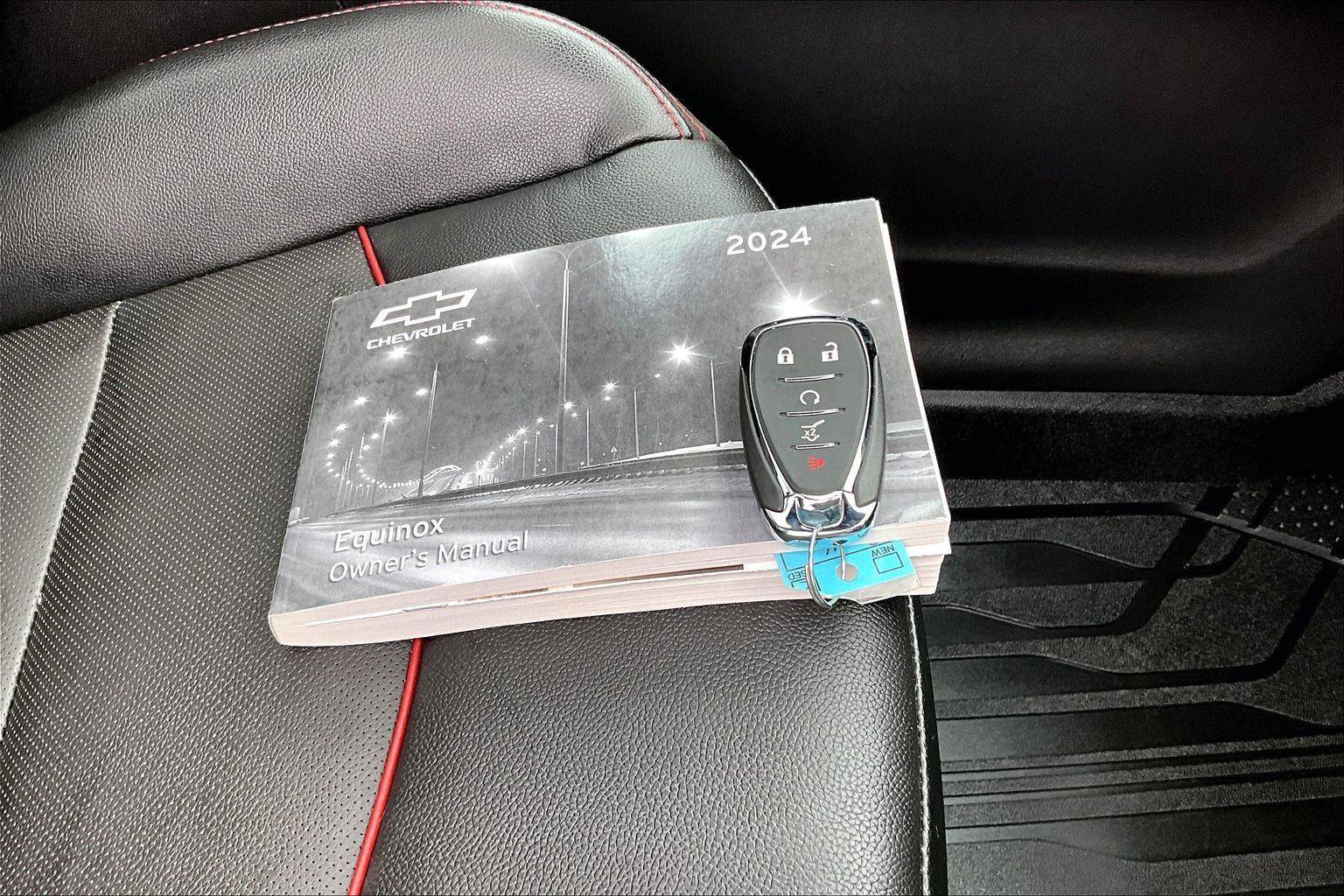 Used 2024 Chevrolet Equinox RS w/ RS Leather Package AWD/4WD image 12