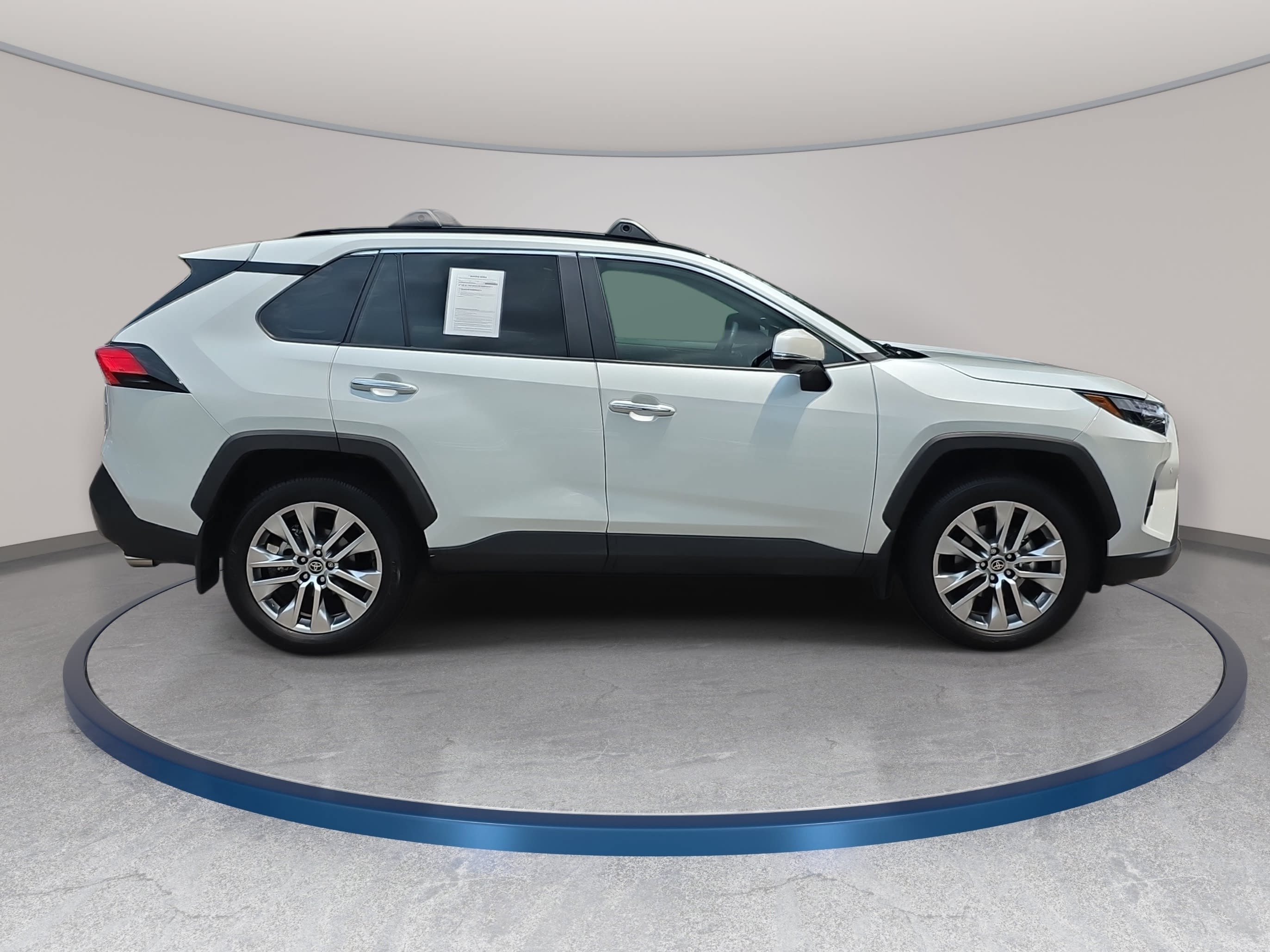 Used 2025 Toyota RAV4 Limited w/ Advanced Technology Package FWD image 4