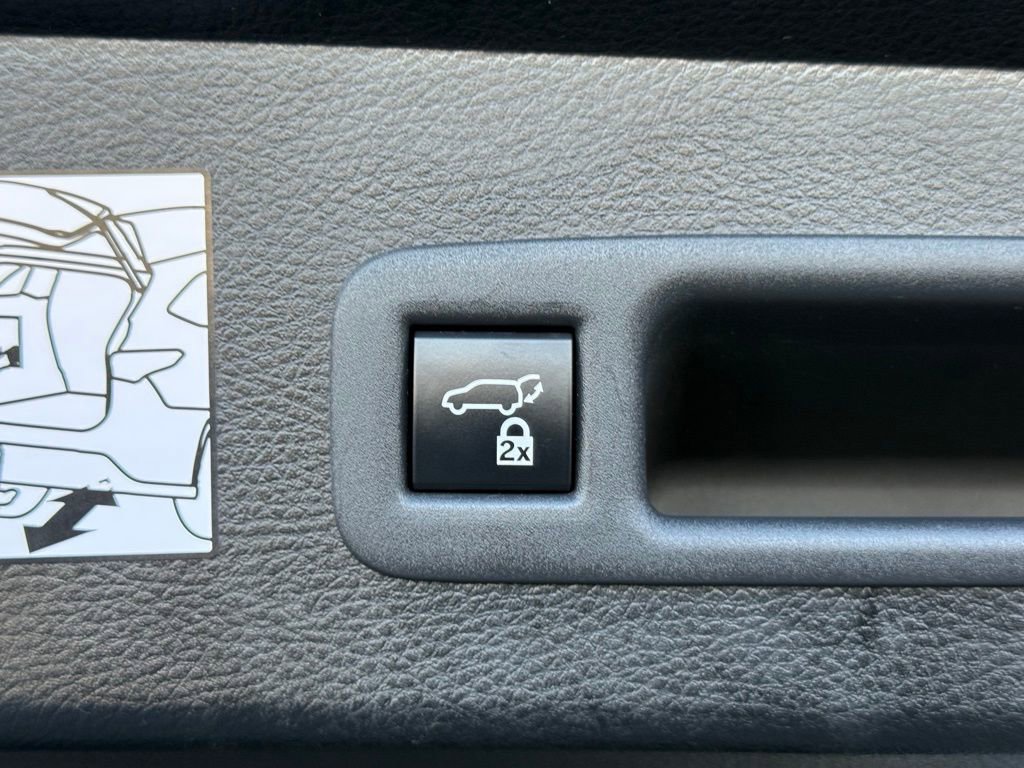 Certified 2023 Toyota Sienna XSE AWD/4WD image 17