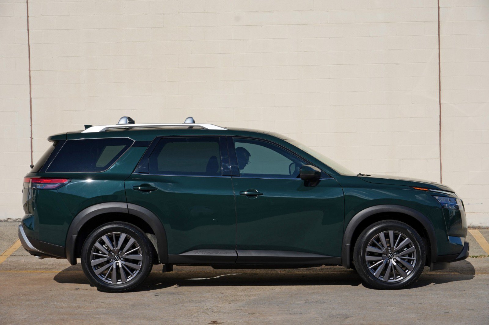 Used 2023 Nissan Pathfinder SL w/ SL Premium Package FWD image 53