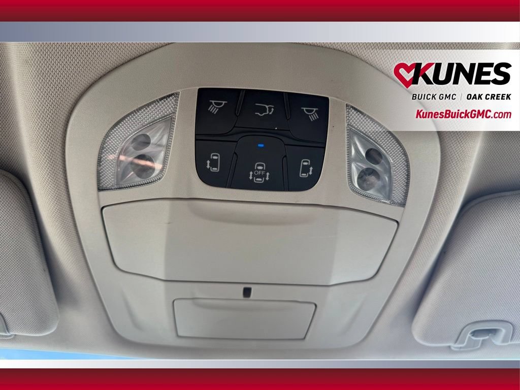 Used 2023 Chrysler Pacifica Touring-L FWD image 28