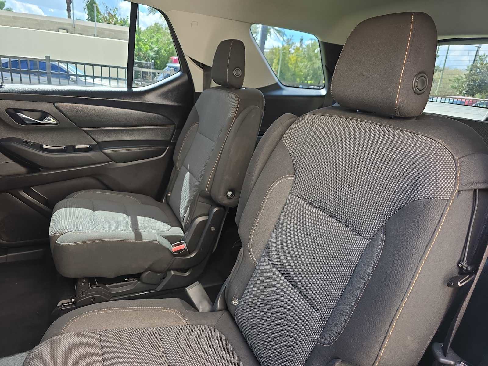 Used 2018 Chevrolet Traverse LT image 15