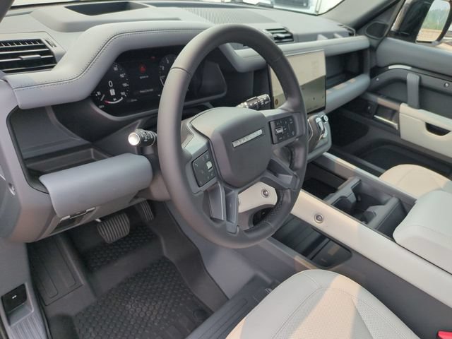 New 2026 Land Rover Defender 110 X-Dynamic SE AWD/4WD image 7