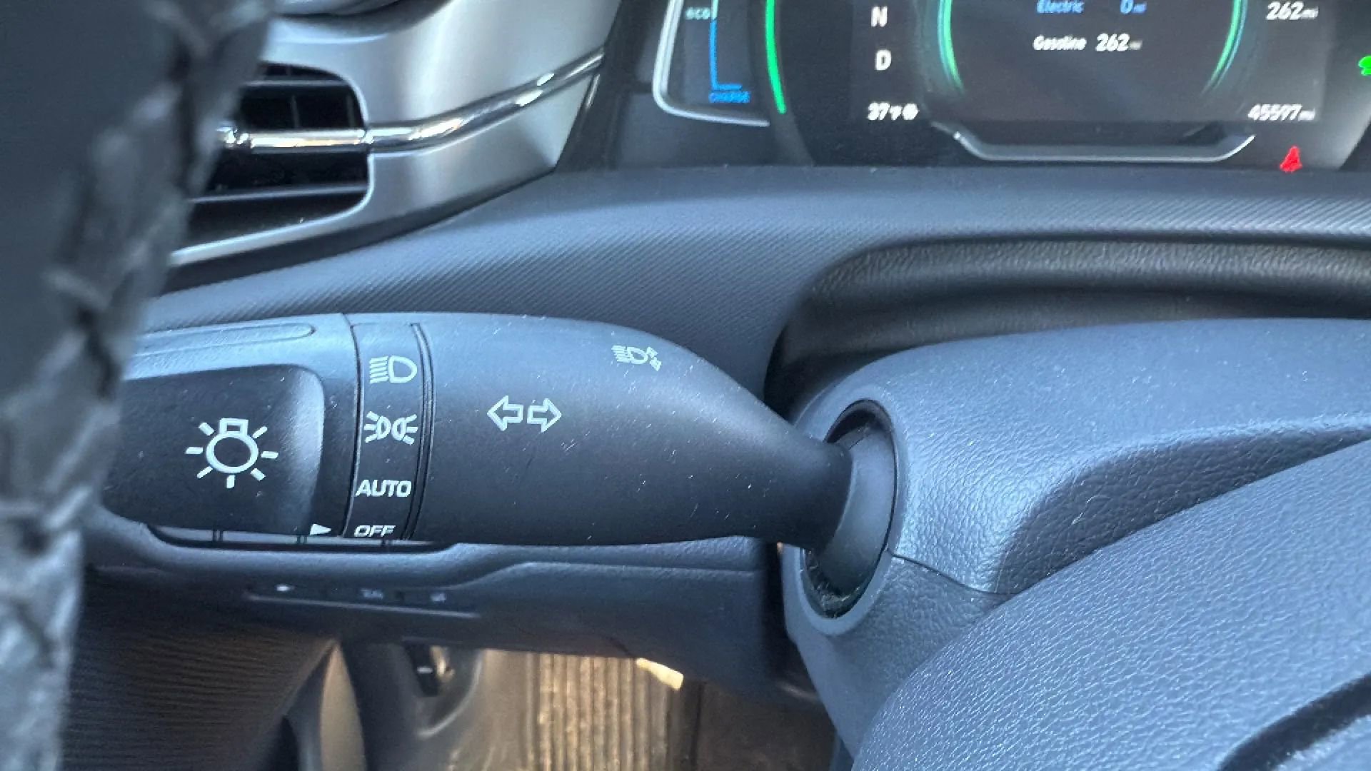 Used 2020 Hyundai Ioniq SEL image 14