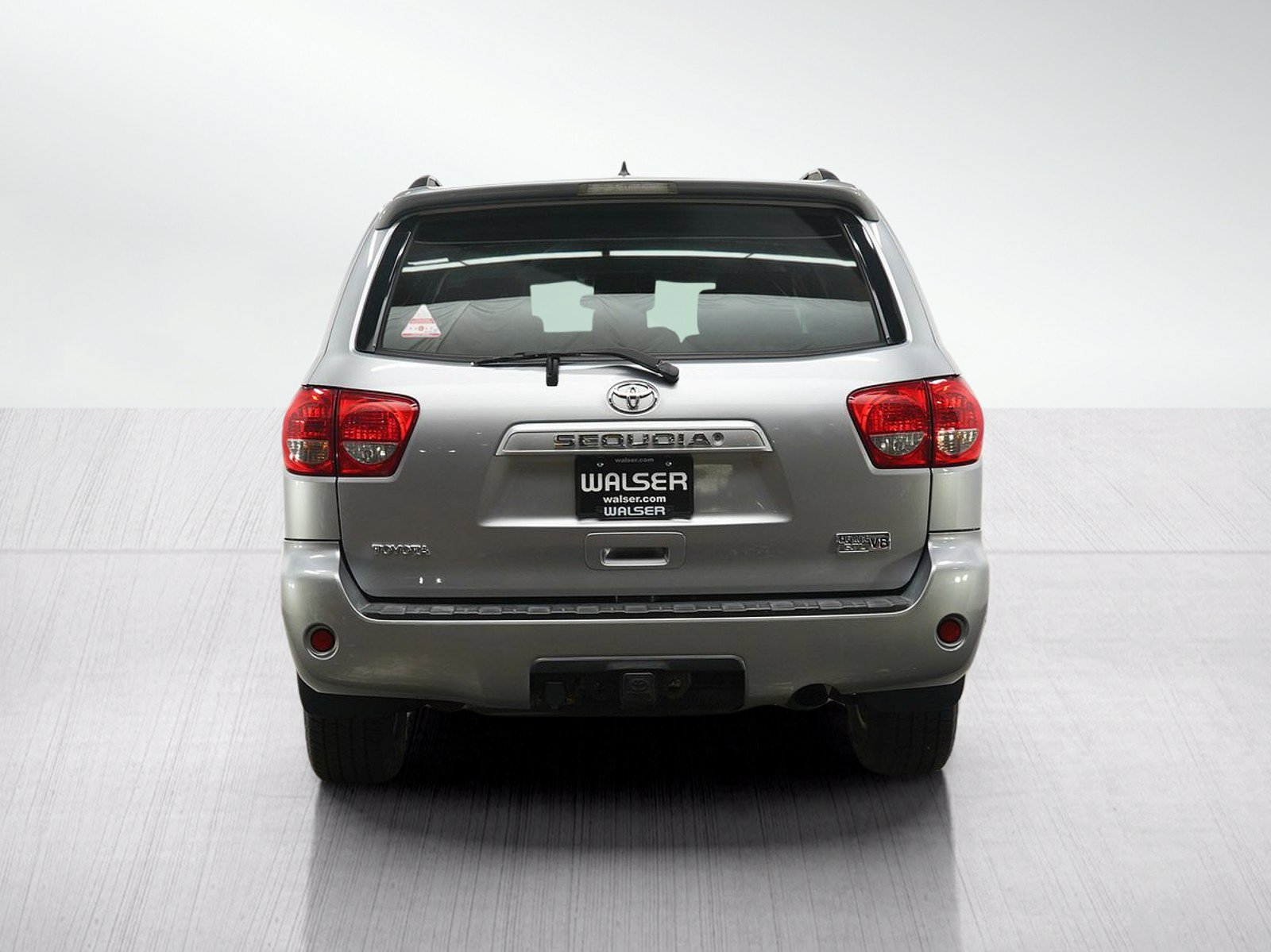 Used 2010 Toyota Sequoia SR5 AWD/4WD image 5
