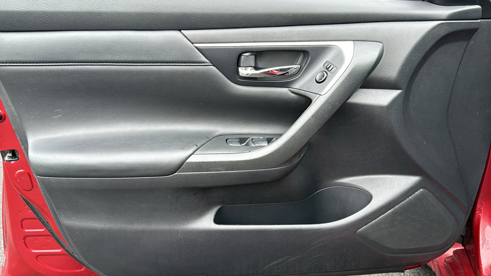 Used 2015 Nissan Altima 2.5 S w/ Special Edition Package FWD image 6