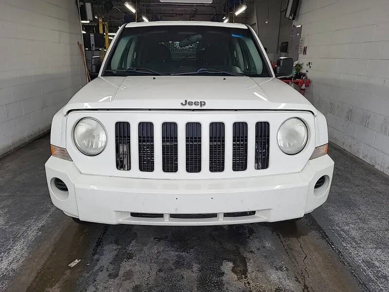 Used 2010 Jeep Patriot Sport image 4