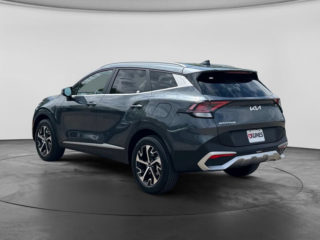 Used 2023 Kia Sportage EX AWD/4WD image 8