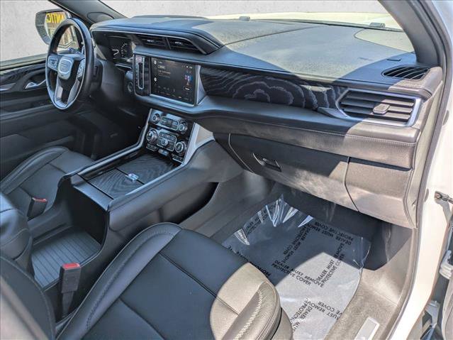 Used 2022 GMC Yukon XL Denali AWD/4WD image 19