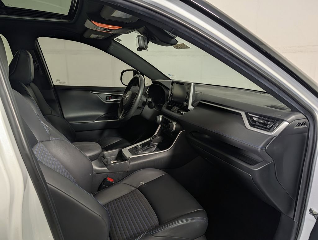 Used 2019 Toyota RAV4 XSE w/ XSE Weather Package image 9