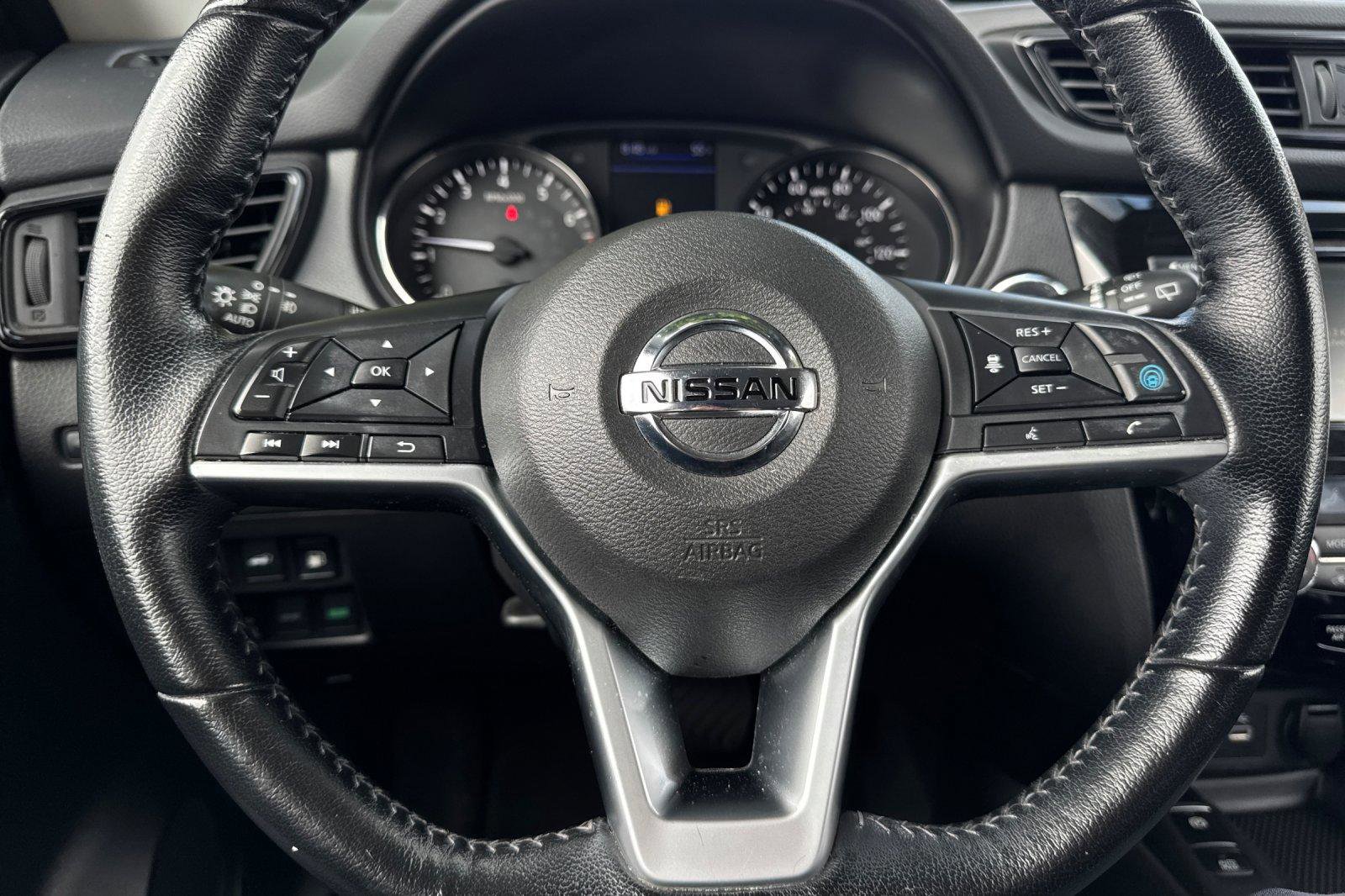 Used 2020 Nissan Rogue SV w/ Sun & Sound Touring Package AWD/4WD image 27