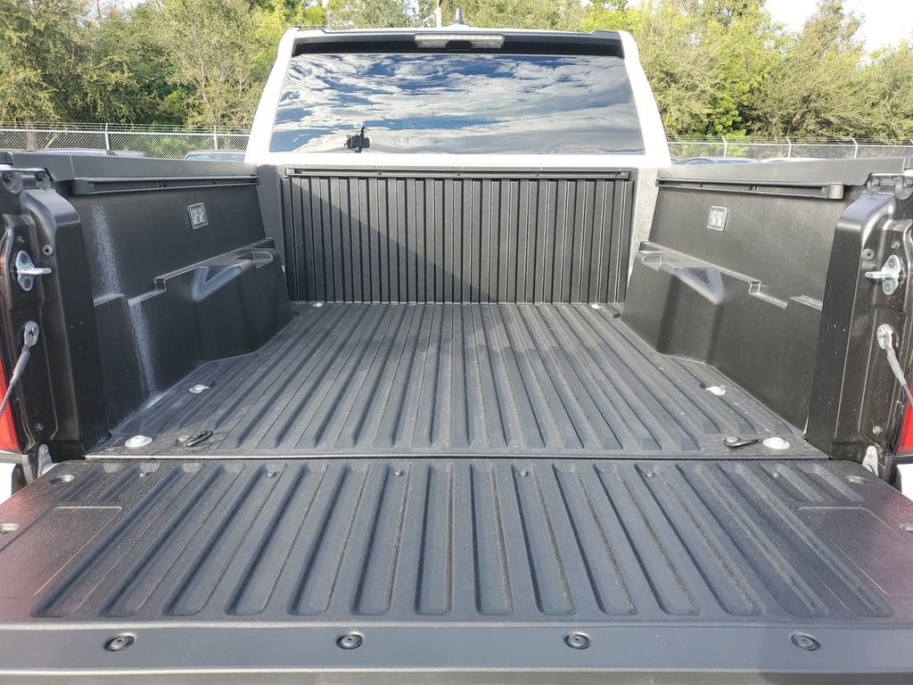 New 2025 Toyota Tacoma SR5 image 18