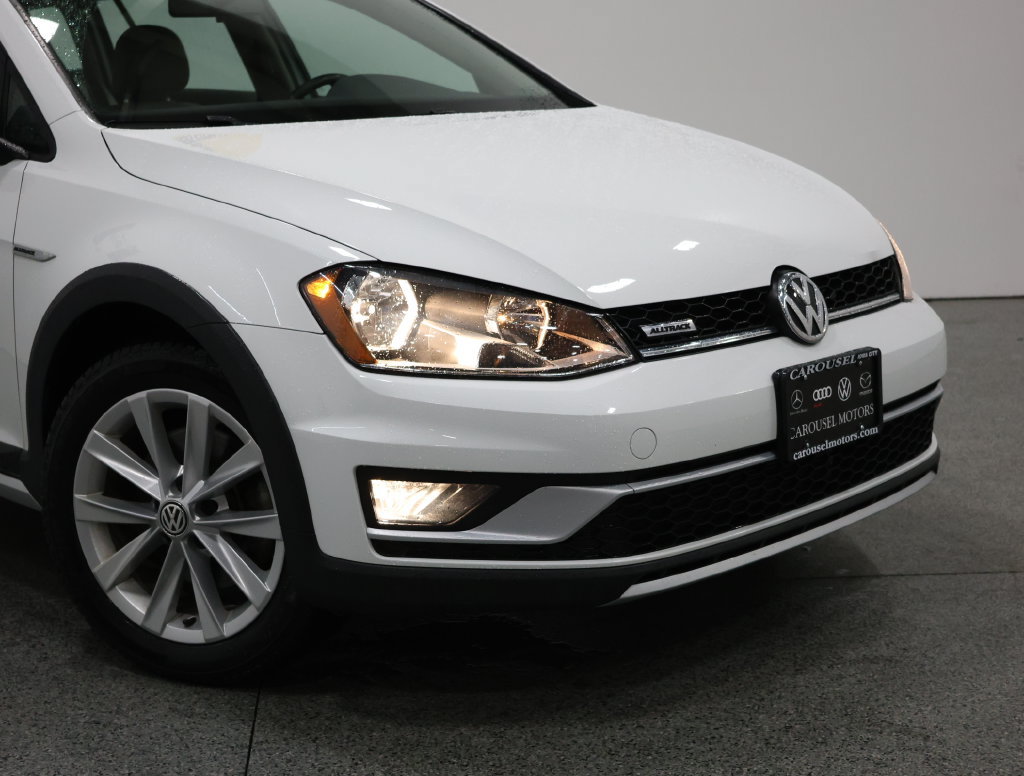 Used 2017 Volkswagen Golf Alltrack S AWD/4WD image 3